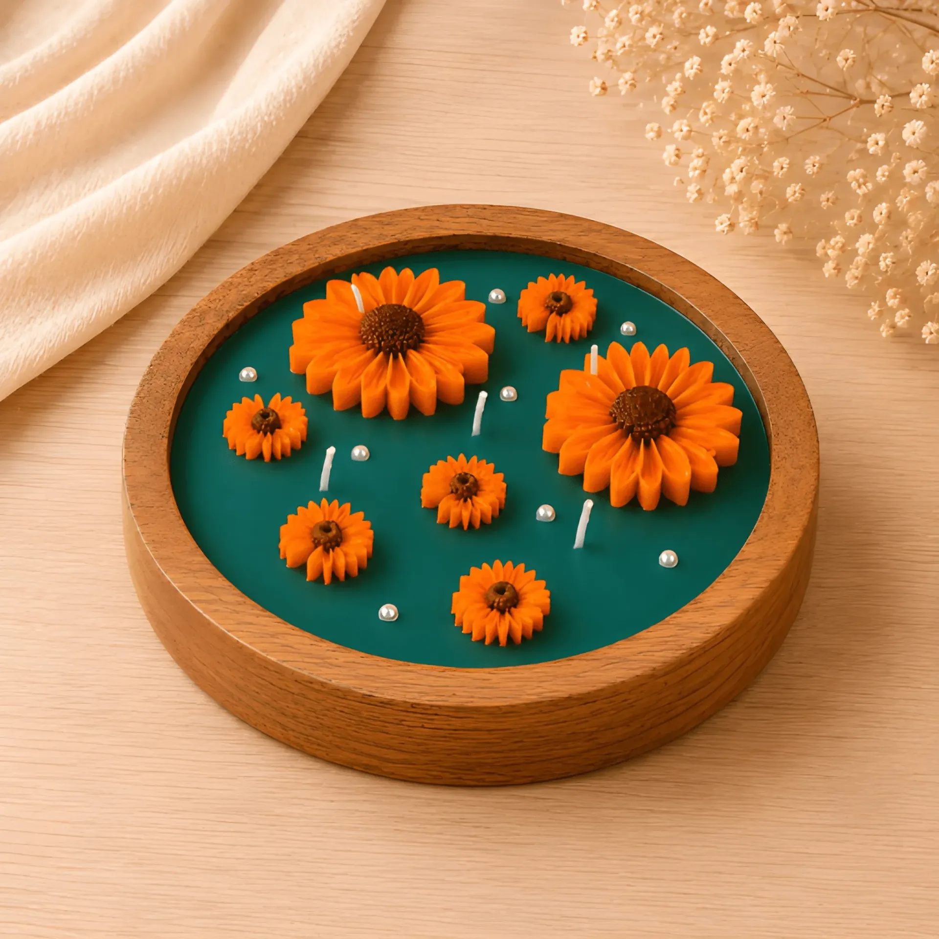 7" Daisy Bloom Wooden Urli Candle