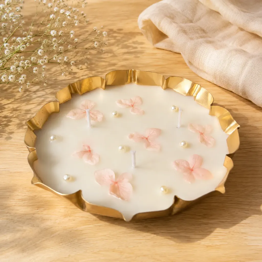 5.5" Hydrangea Bloom Lotus Metal Urli Candle